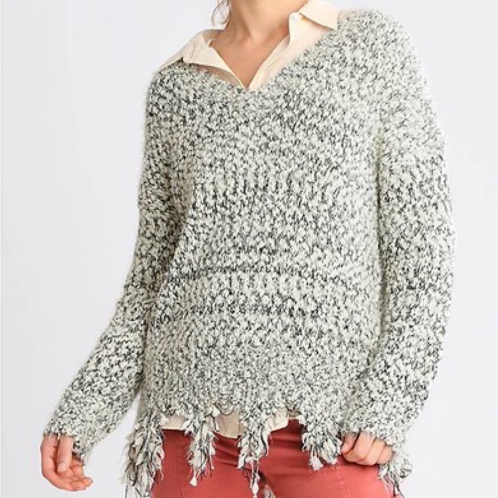 Umgee sweater frayed edge small white/tan